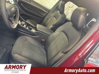 2026 Jeep Grand Cherokee Laredo Altitude