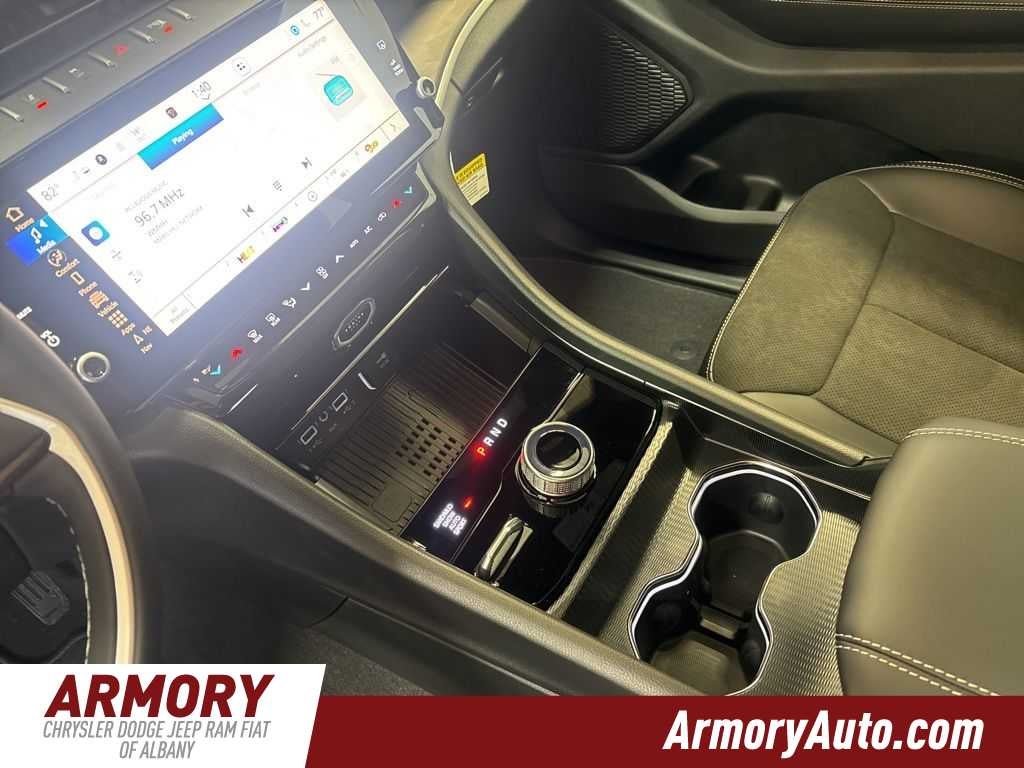 2026 Jeep Grand Cherokee Laredo Altitude