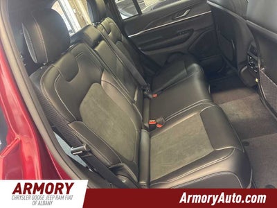 2026 Jeep Grand Cherokee Laredo Altitude