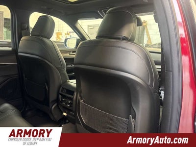 2026 Jeep Grand Cherokee Laredo Altitude