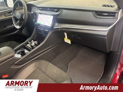 2026 Jeep Grand Cherokee Laredo Altitude