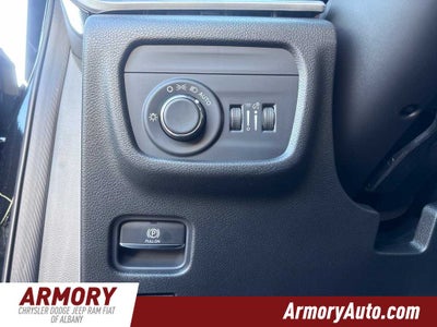 2027 Jeep Grand Cherokee Laredo Altitude