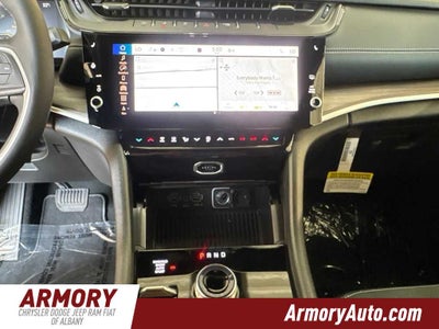 2026 Jeep Grand Cherokee Laredo Altitude