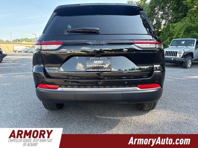 2026 Jeep Grand Cherokee Laredo Altitude