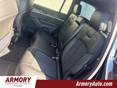 2027 Jeep Grand Cherokee Laredo Altitude