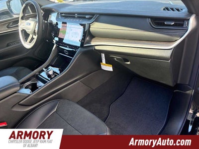 2027 Jeep Grand Cherokee Laredo Altitude