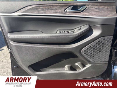 2027 Jeep Grand Cherokee Laredo Altitude