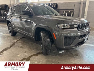 2026 Jeep Grand Cherokee Laredo Altitude