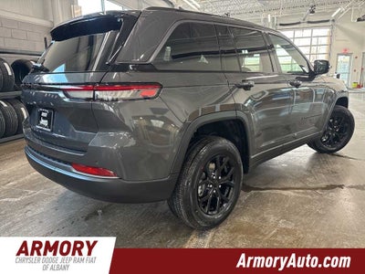 2026 Jeep Grand Cherokee Laredo Altitude