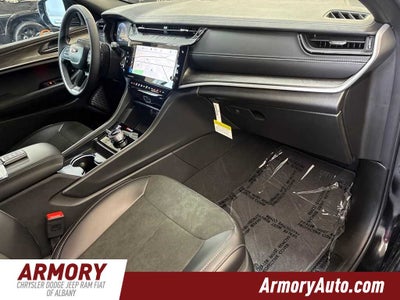 2026 Jeep Grand Cherokee Laredo Altitude