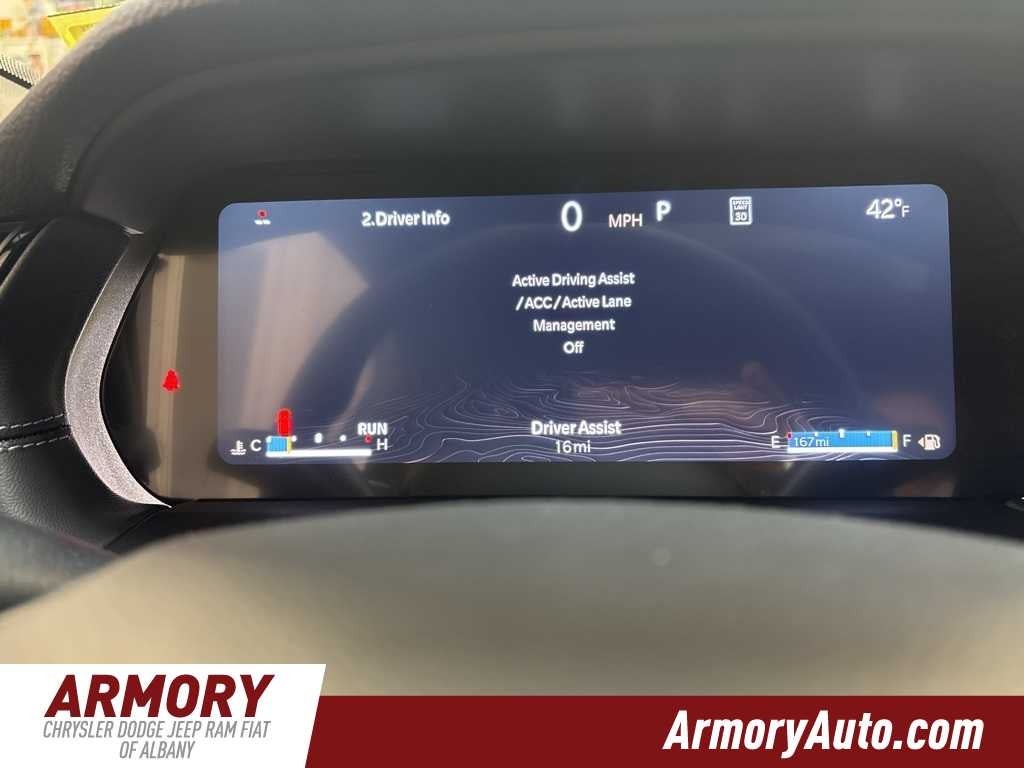 2026 Jeep Grand Cherokee Laredo Altitude