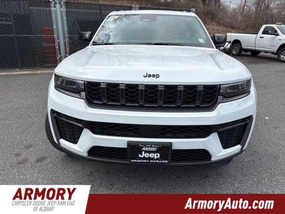 2026 Jeep Grand Cherokee Laredo Altitude