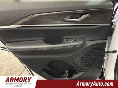 2026 Jeep Grand Cherokee Laredo Altitude