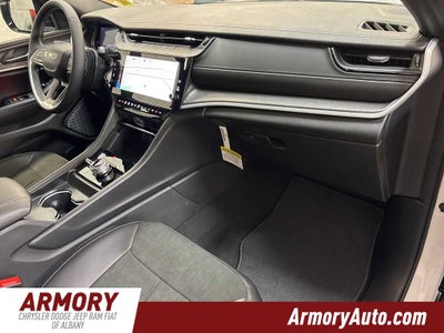 2026 Jeep Grand Cherokee Laredo Altitude