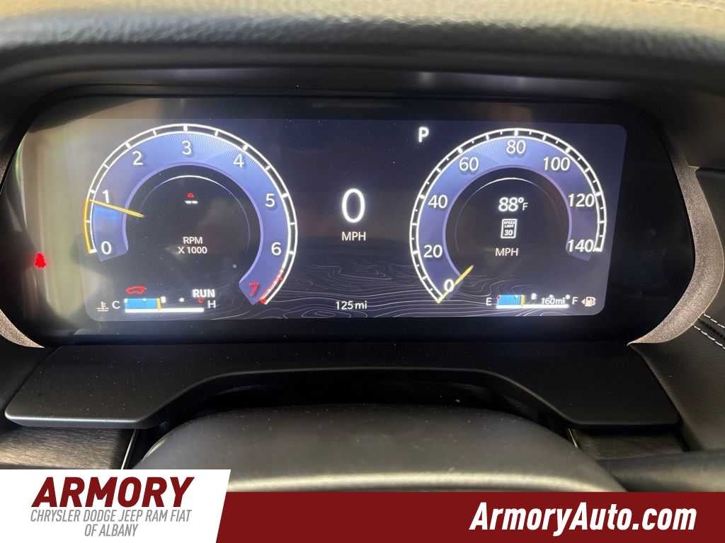 2026 Jeep Grand Cherokee Laredo Altitude