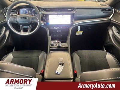 2026 Jeep Grand Cherokee Laredo Altitude