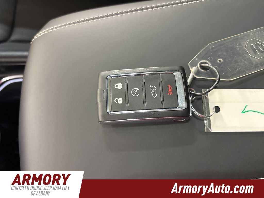 2026 Jeep Grand Cherokee Limited Reserve