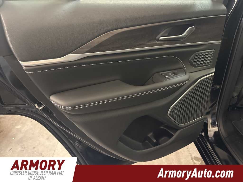 2026 Jeep Grand Cherokee Limited Reserve