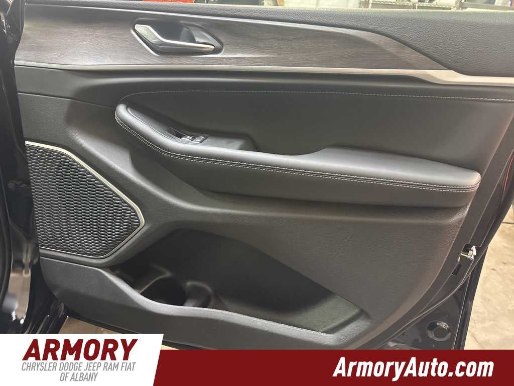 2026 Jeep Grand Cherokee Limited Reserve