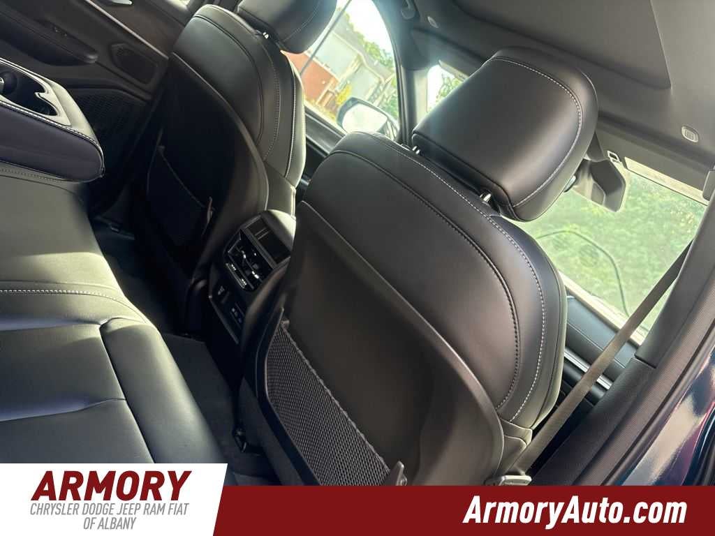 2027 Jeep Grand Cherokee Limited
