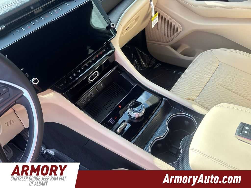 2027 Jeep Grand Cherokee Limited