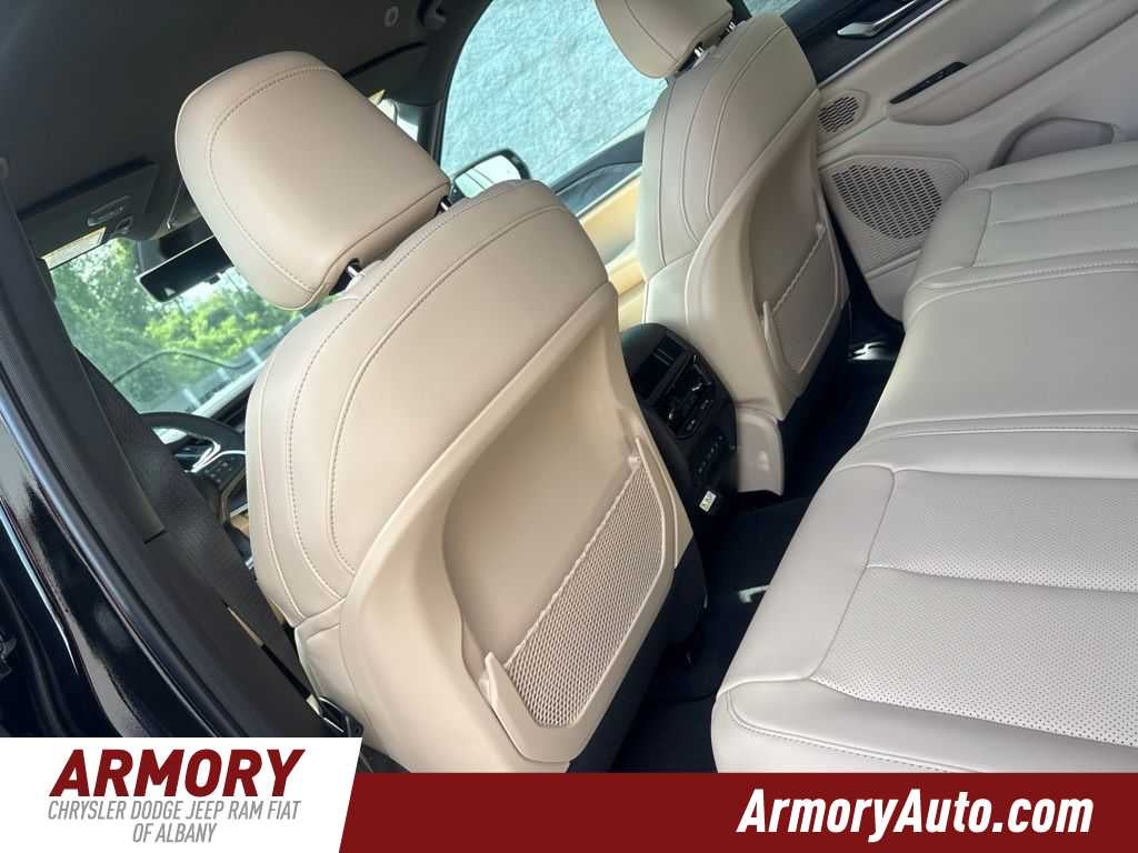 2027 Jeep Grand Cherokee Limited