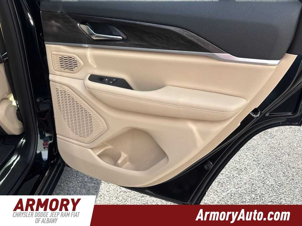 2027 Jeep Grand Cherokee Limited