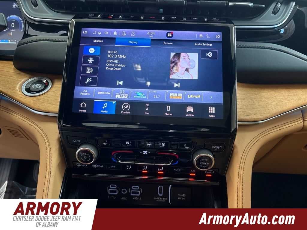 2023 Jeep Grand Cherokee Summit Reserve