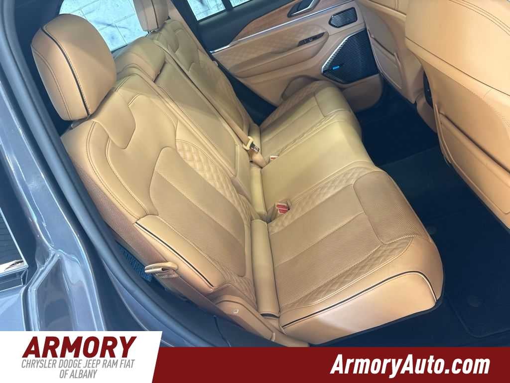 2023 Jeep Grand Cherokee Summit Reserve