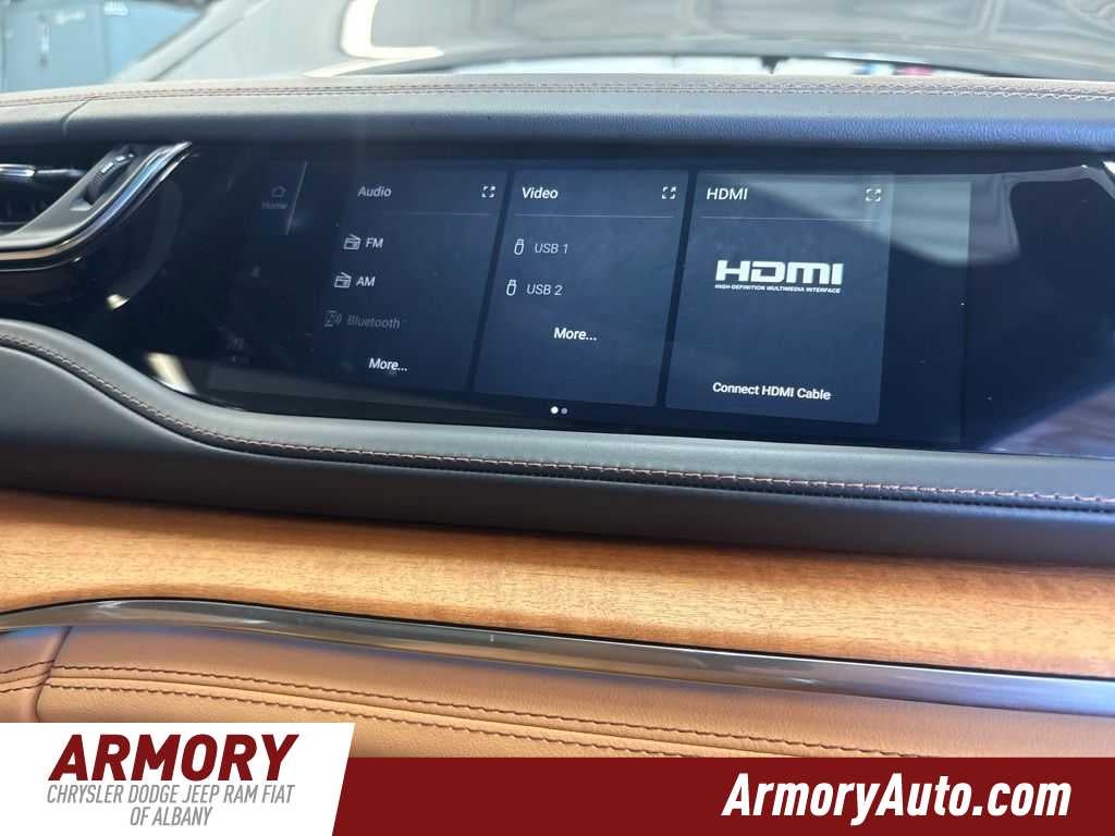 2023 Jeep Grand Cherokee Summit Reserve