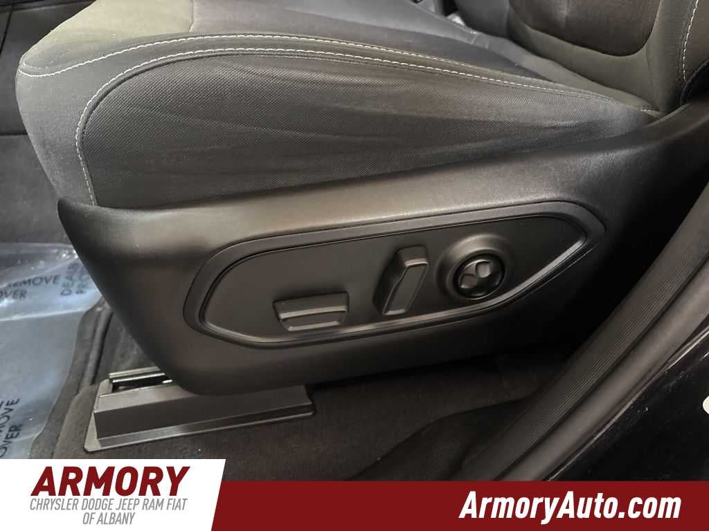 2021 Jeep Grand Cherokee L Laredo