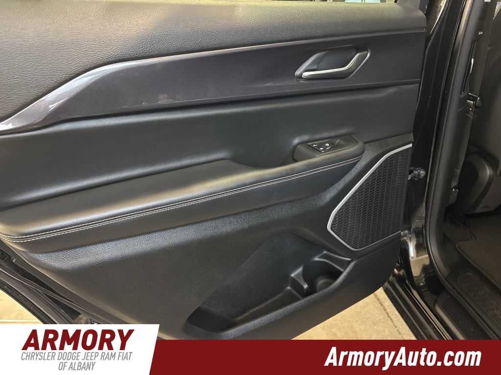 2021 Jeep Grand Cherokee L Laredo