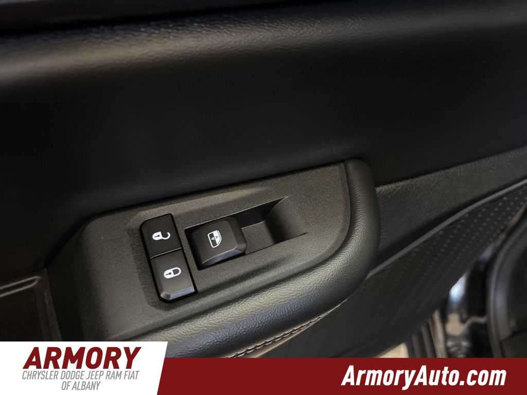 2021 Jeep Grand Cherokee L Laredo