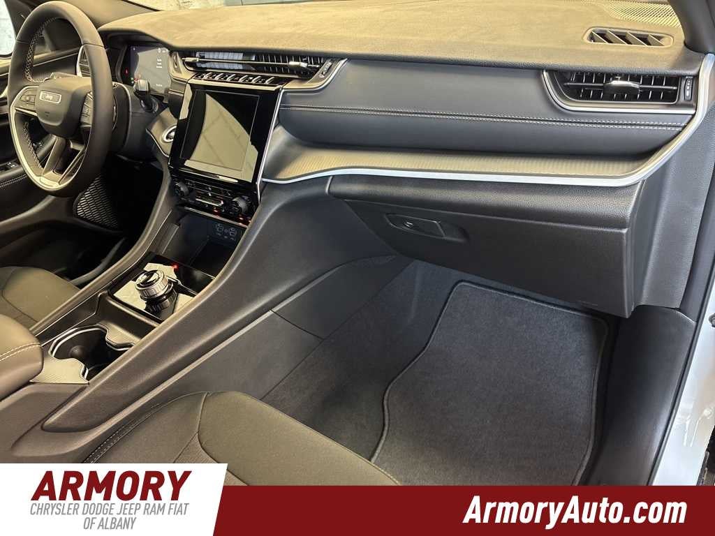 2025 Jeep Grand Cherokee L Laredo X