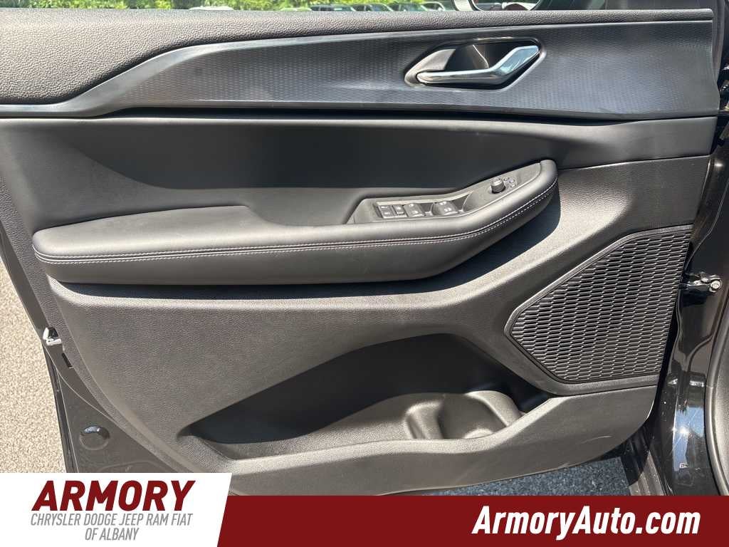 2025 Jeep Grand Cherokee L Laredo X