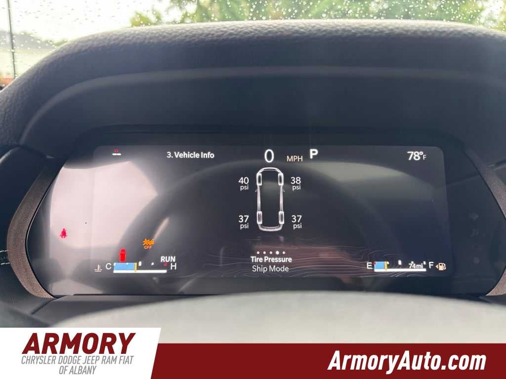 2027 Jeep Grand Cherokee L Laredo Altitude