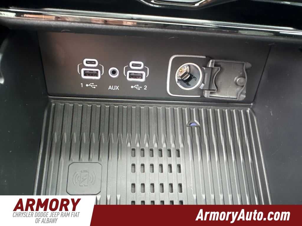 2027 Jeep Grand Cherokee L Laredo Altitude