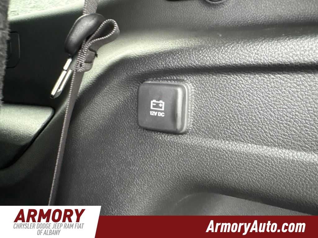 2027 Jeep Grand Cherokee L Laredo Altitude