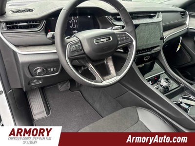 2027 Jeep Grand Cherokee L Laredo Altitude