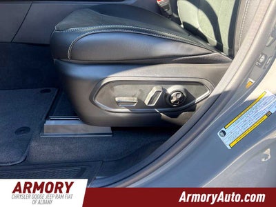 2027 Jeep Grand Cherokee Laredo Altitude
