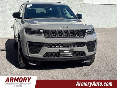 2027 Jeep Grand Cherokee Laredo Altitude