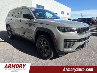 2027 Jeep Grand Cherokee Laredo Altitude