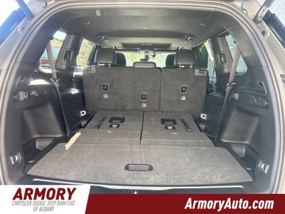2027 Jeep Grand Cherokee Laredo Altitude