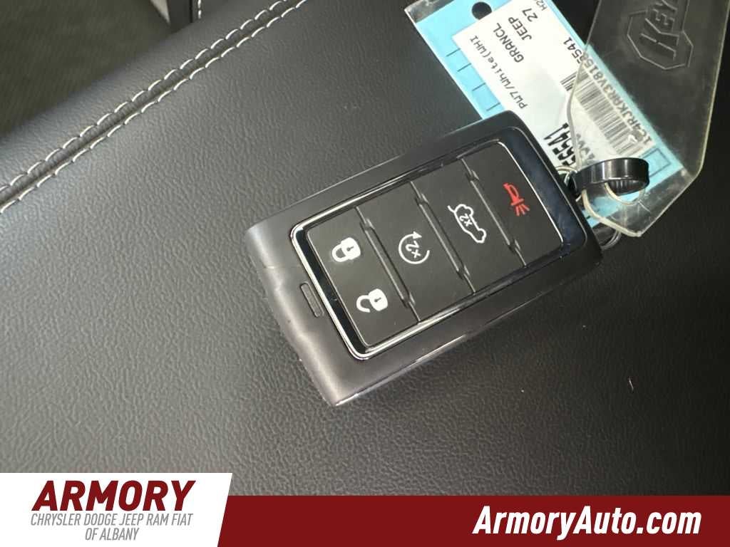2027 Jeep Grand Cherokee L Laredo Altitude