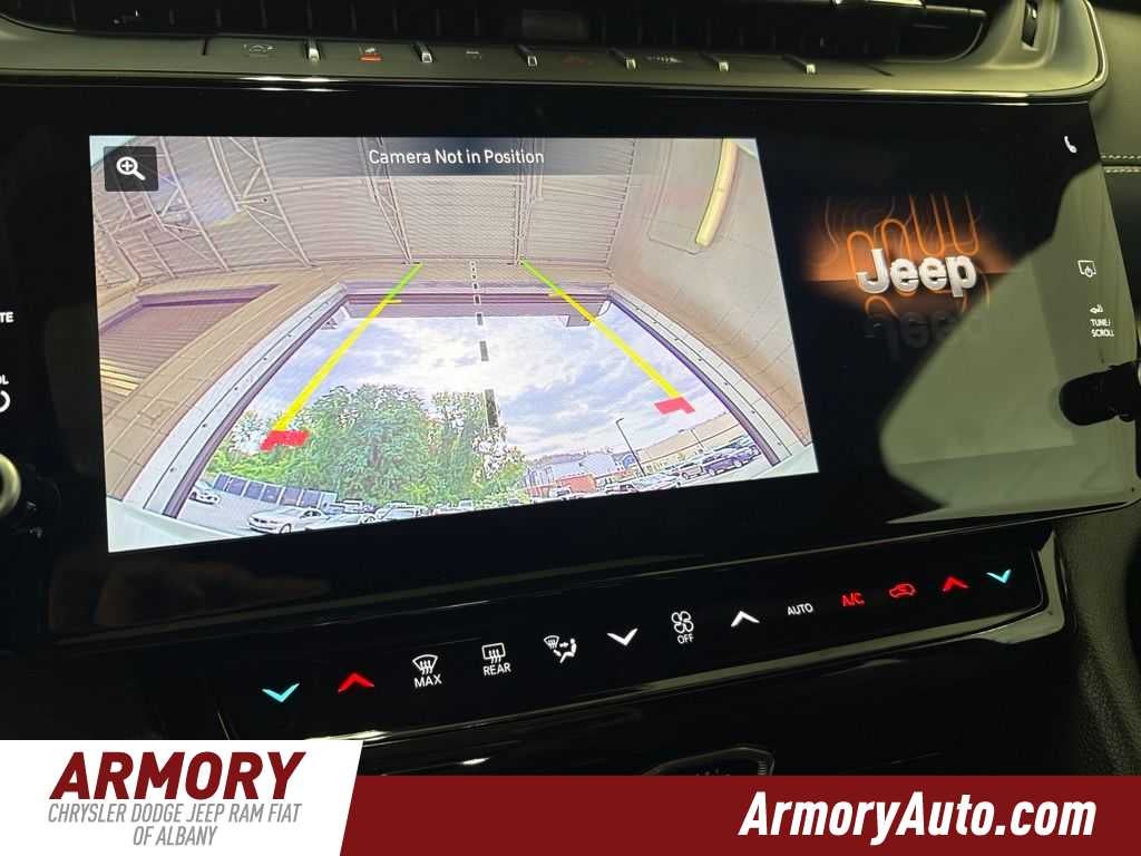 2027 Jeep Grand Cherokee L Laredo Altitude