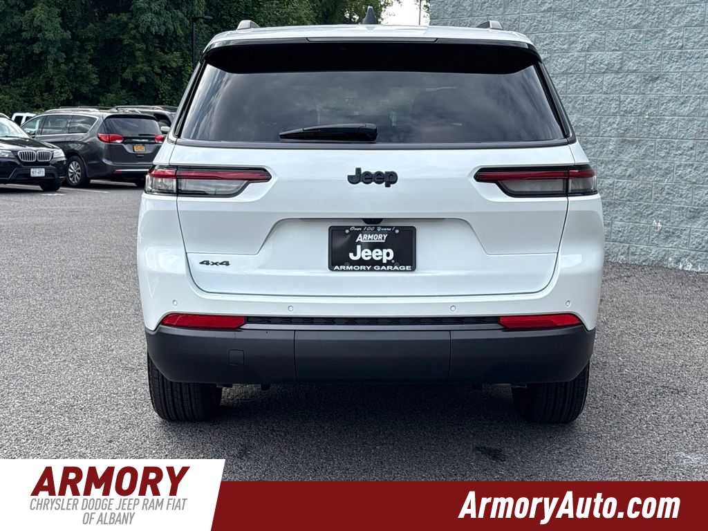 2027 Jeep Grand Cherokee L Laredo Altitude