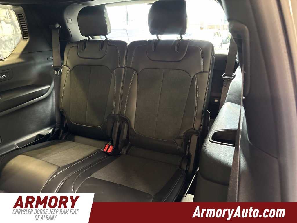 2027 Jeep Grand Cherokee Laredo Altitude