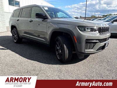2027 Jeep Grand Cherokee Laredo Altitude