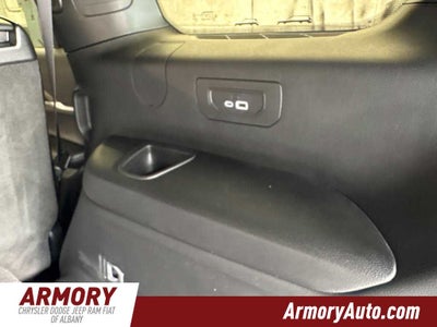 2027 Jeep Grand Cherokee Laredo Altitude