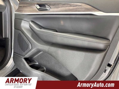 2027 Jeep Grand Cherokee Laredo Altitude